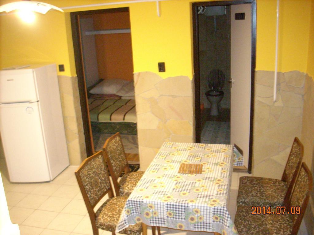 Kelemen Apartmanok Abádszalók Екстериор снимка