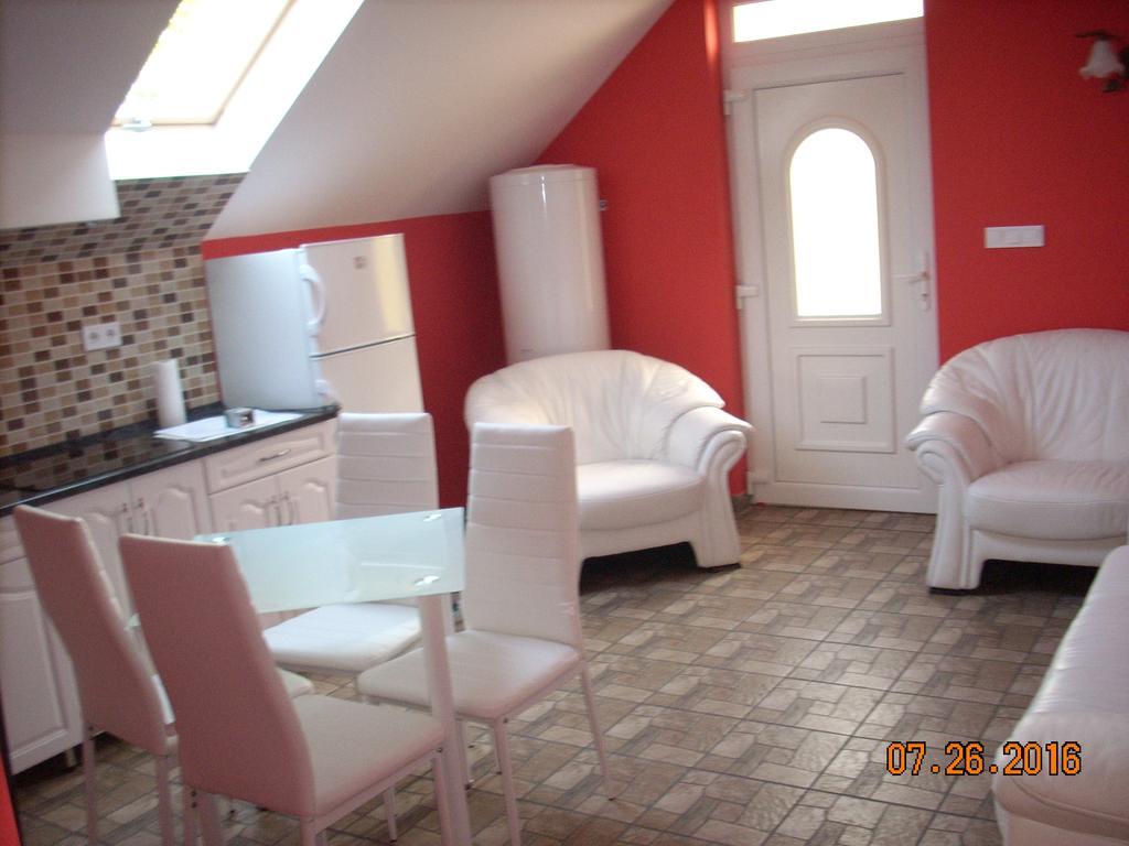 Kelemen Apartmanok Abádszalók Екстериор снимка