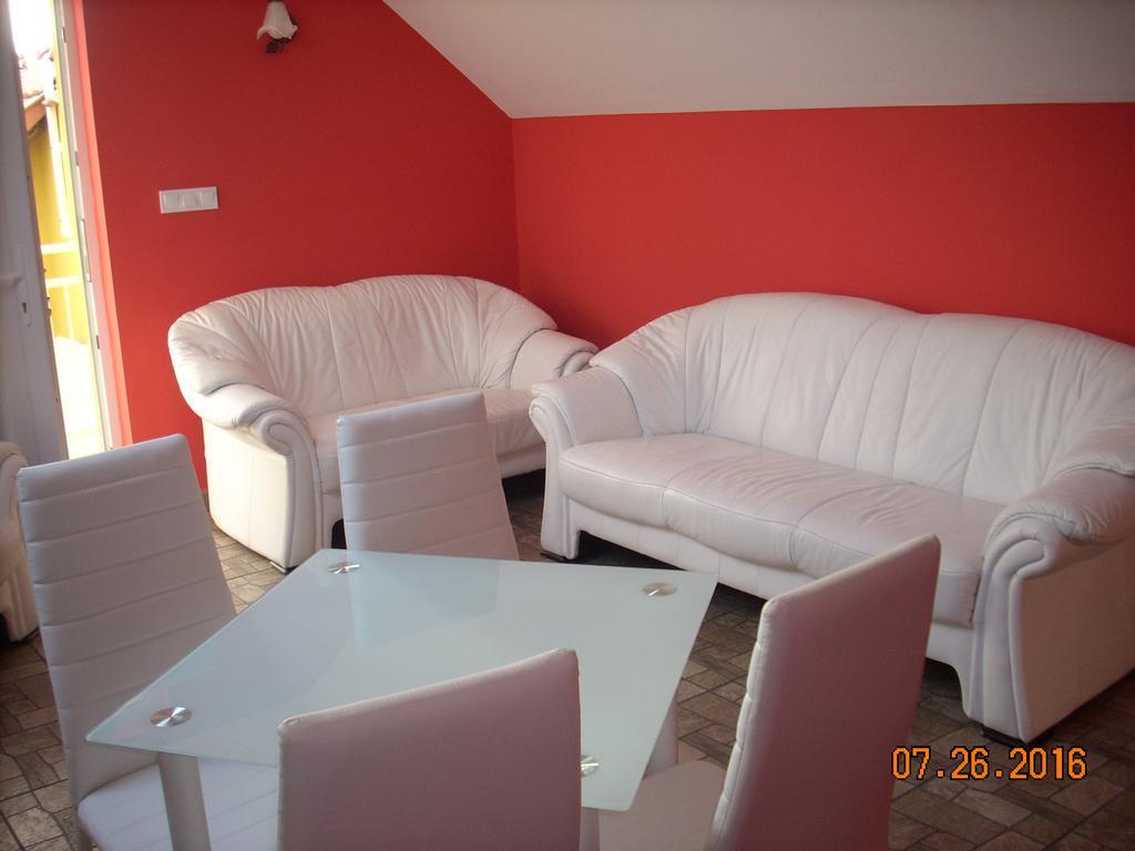 Kelemen Apartmanok Abádszalók Екстериор снимка