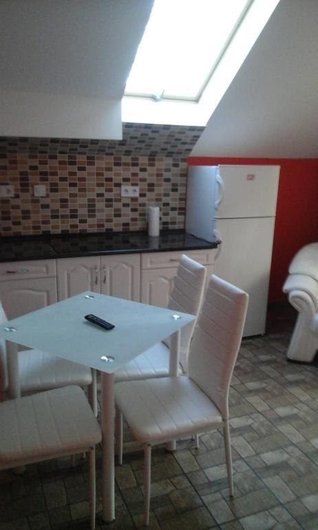 Kelemen Apartmanok Abádszalók Екстериор снимка